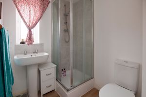 Ensuite- click for photo gallery